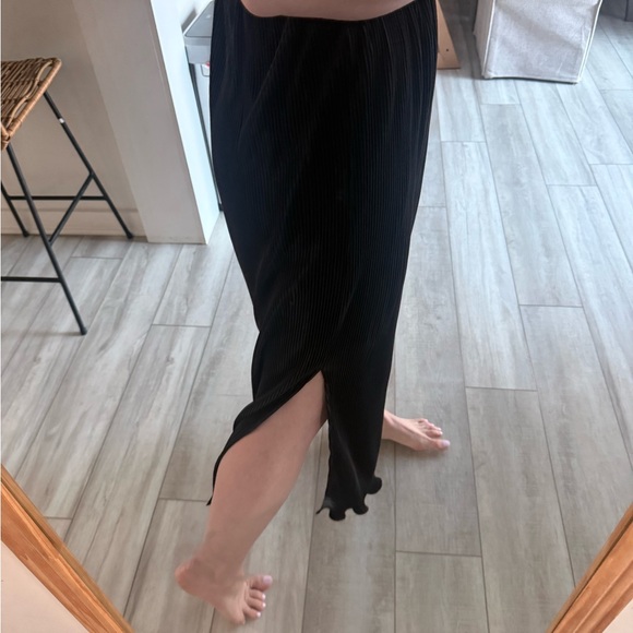 Petal & Pup Ponte One Shoulder Pleated Midi Dress Black Size Large - Picture 3 of 5